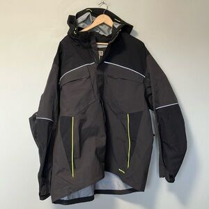 Duluth Trading Co Black and Gray Jacket Réflective Performance Soft Shell Jacket